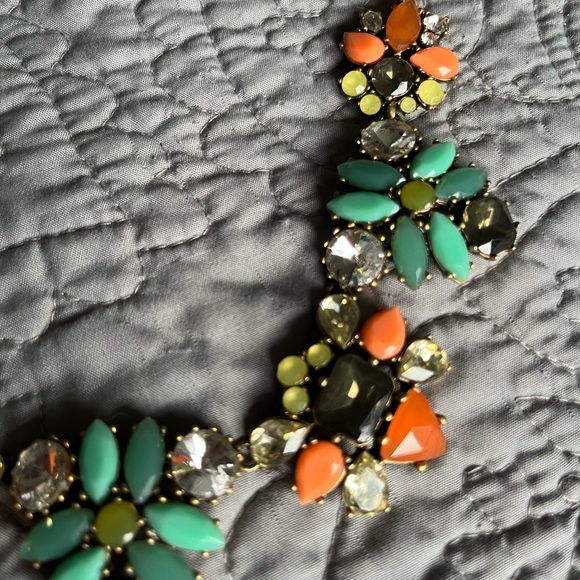 Stella and Dot “Elodie” Statement Necklace - Picture 2 of 3